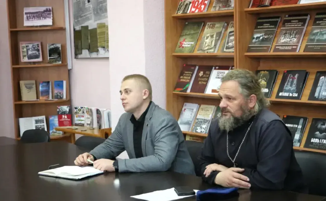 У Дрыбіне на "выхаванне" маладых спецыялістаў запрасілі праваслаўнага святара