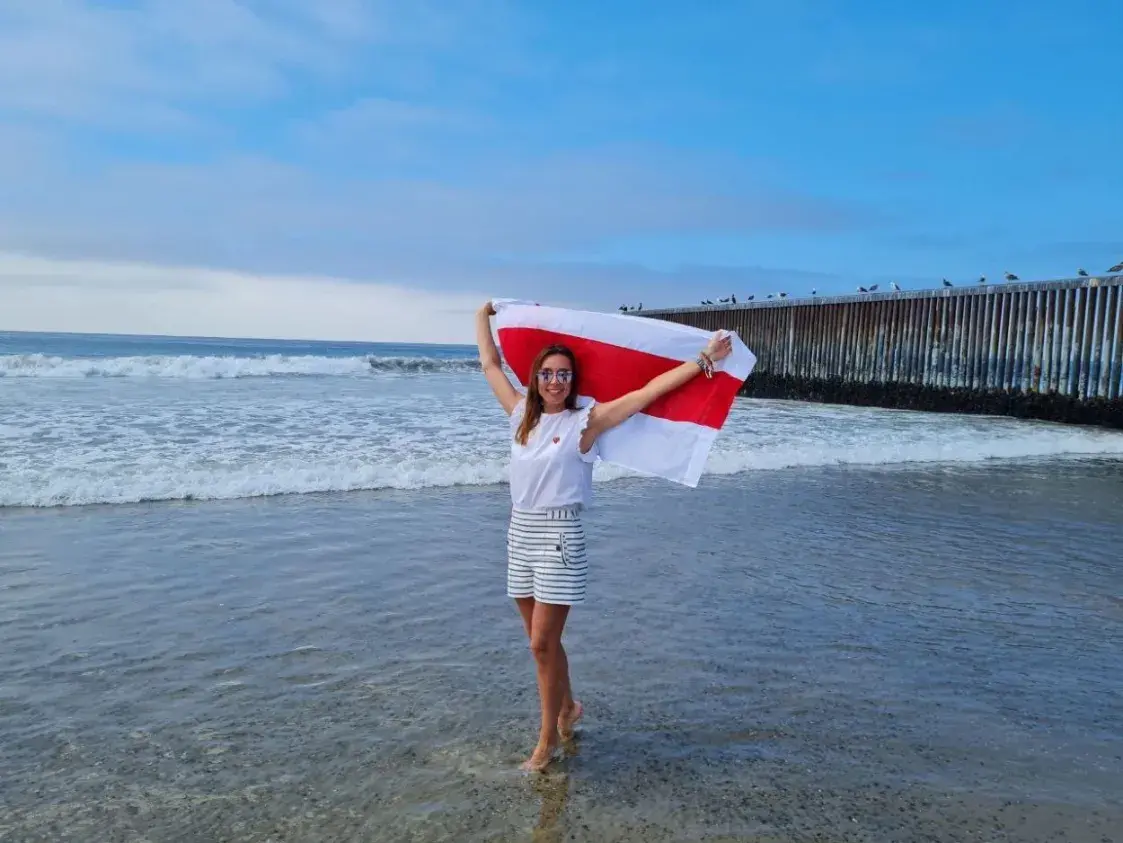 “Офицер меня обманула”. История белорусов, которые попали в детеншен в США