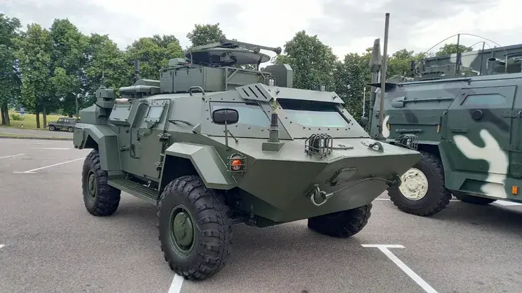 Составы с танками: какую военную технику Беларусь может передать России