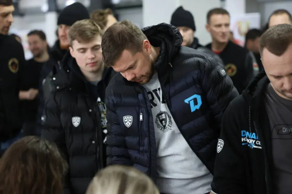 У чацвер спартоўцы галасавалі датэрмінова цэлымі камандамі