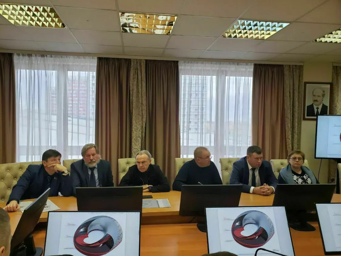 У Мінкульце паказалі эскізныя праекты памятнага знака на Кастрычніцкай плошчы