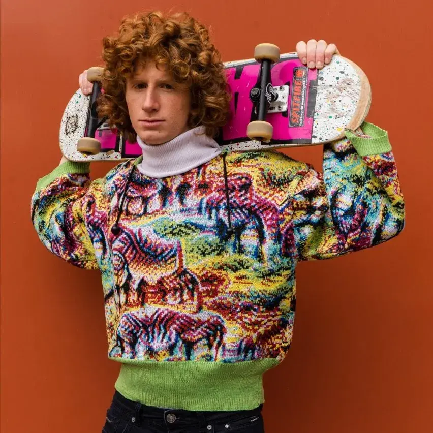 Их нравы: мафиози в пиццерии, костюм от восстания машин и одно большое чудо