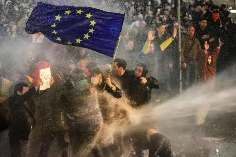 "Мирные акции, но не по нашим меркам": белорусы о протестах в Грузии