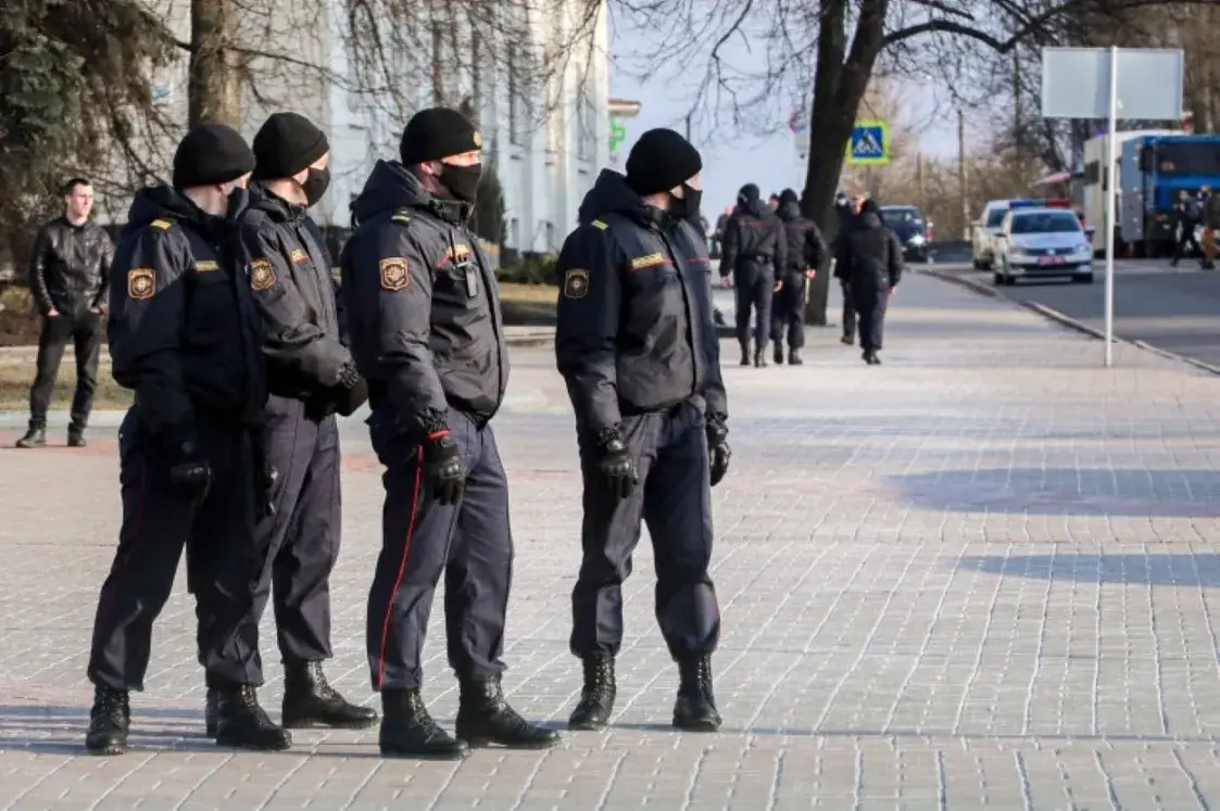 Что за взрывы слышны под Гомелем