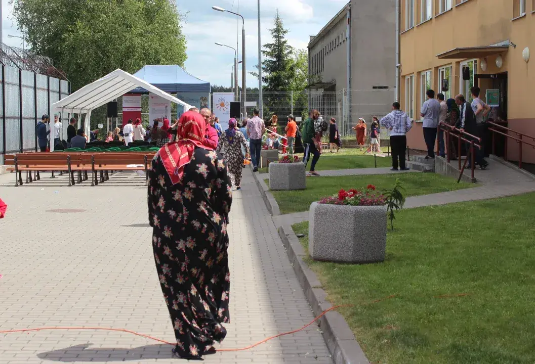 Белорус пытается выбраться из лагеря для беженцев в Польше. Пока безуспешно