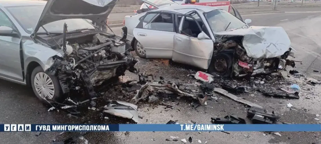 В Минске Mazda вылетела на встречную полосу — есть пострадавшие