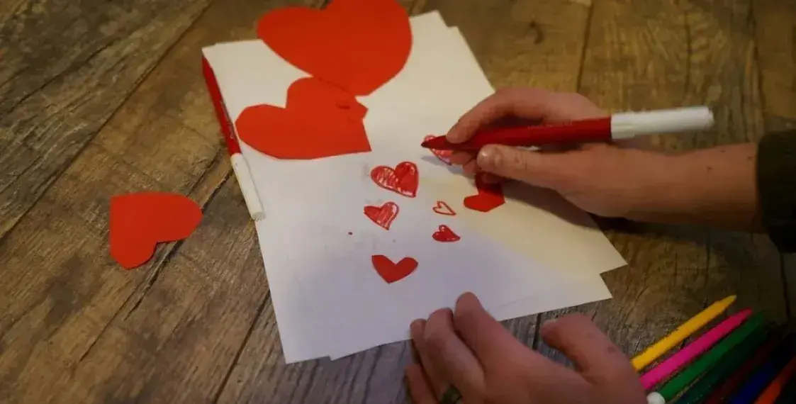 “Не белорусский праздник”. Отменяют ли и в 2026 году день всех влюблённых?