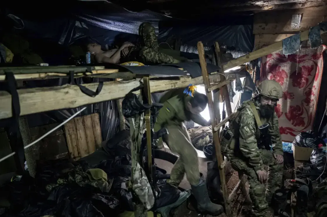 “Войну нужно документировать”. Беседа с фотографом, снимавшим Мариуполь в огне