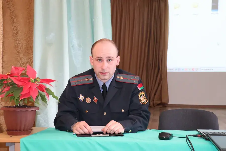 Сілавікі параілі зэльвенцам выдаліць з сацсетак інфармацыю, якая іх кампраметуе