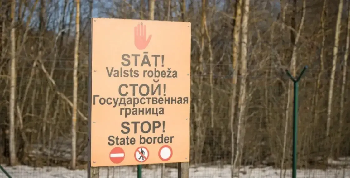 Опасные связи? Как отмена автобусов разделила латвийцев и белорусов