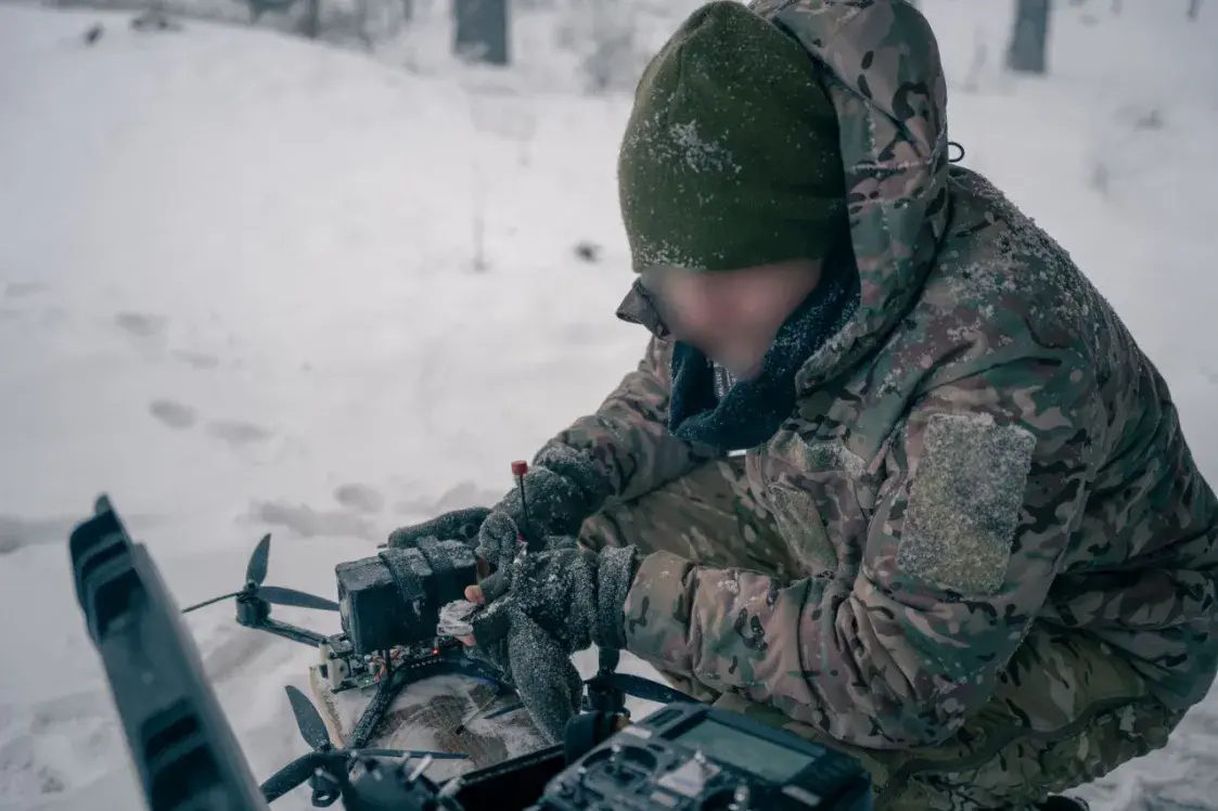 Маладосць “на нулі”. Як жывуць і ваююць дваццацігадовыя кантрактнікі ва Украіне