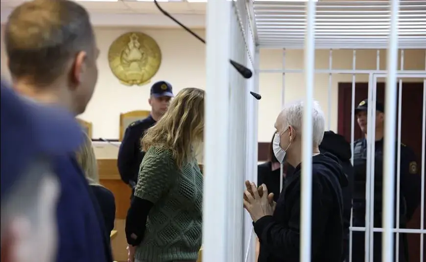 Наказывает за политику с 2011 года: кто судит нобелевского лауреата Беляцкого