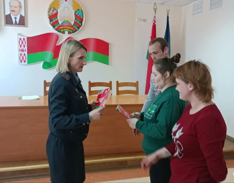 У Ляхавіцкім РАУС грамадзянам Украіны паказалі фільм пра генацыд