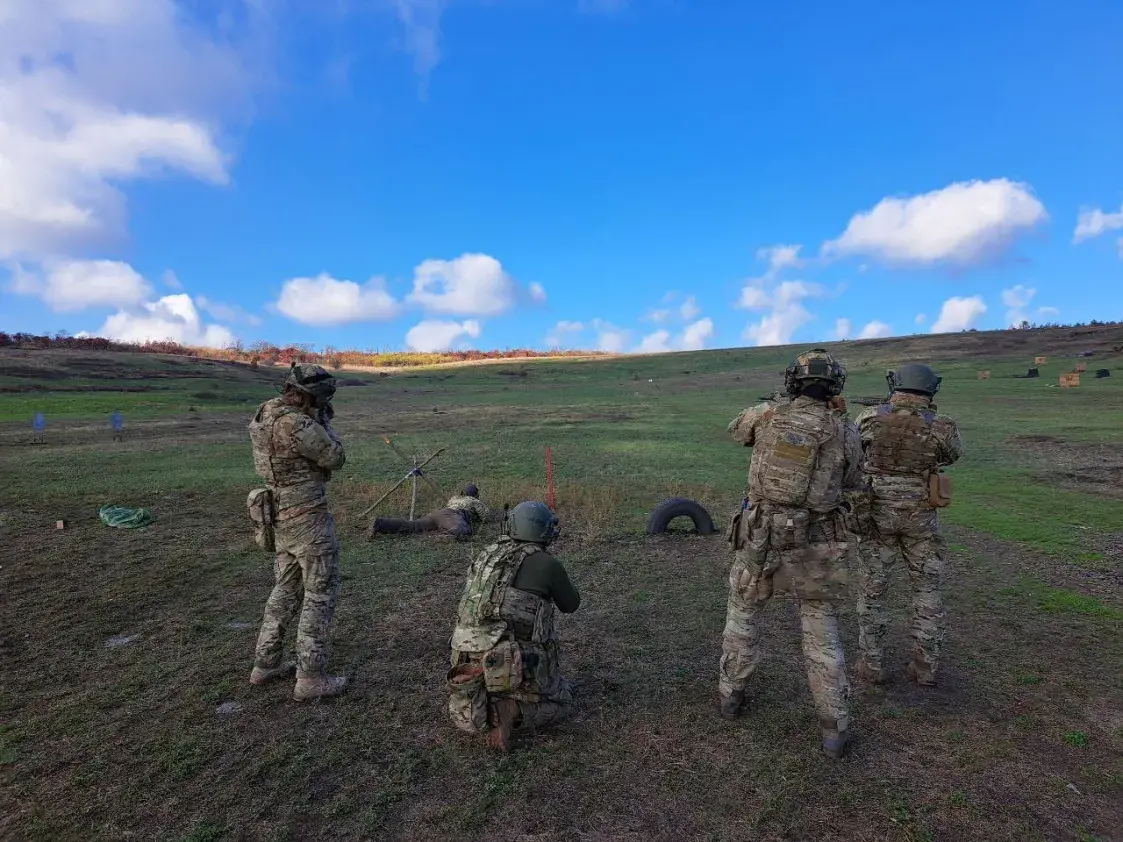 "Сынок, прыснілася, што ты галодны": добраахвотнік паказвае перапіскі з мамай