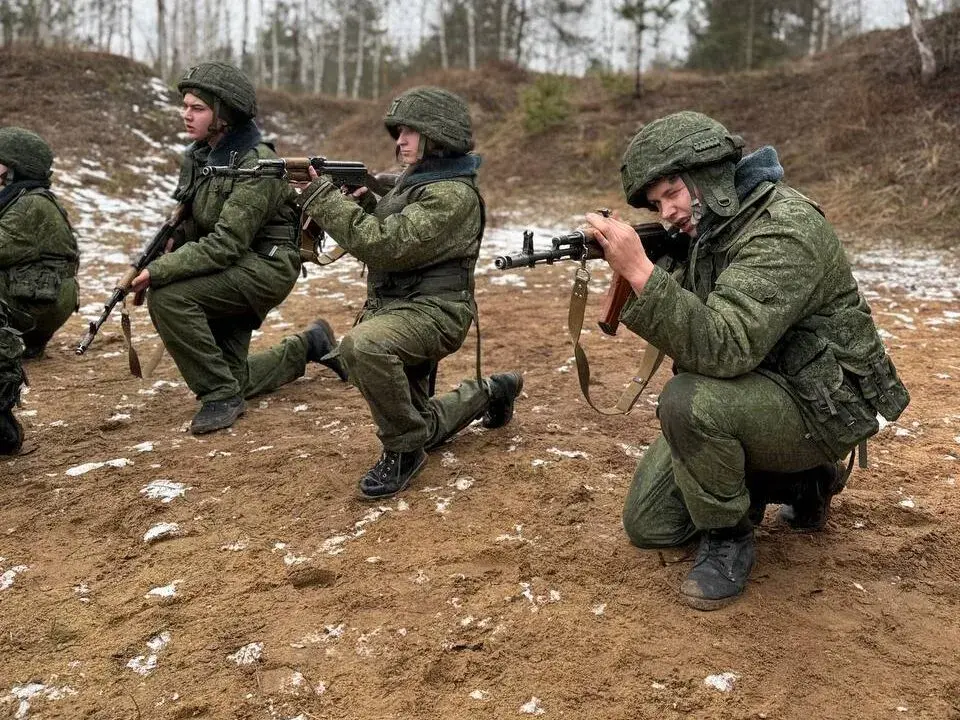 Педагог з захапленнем расказала, як смалявіцкія школьнікі "сядзелі ў акопах"