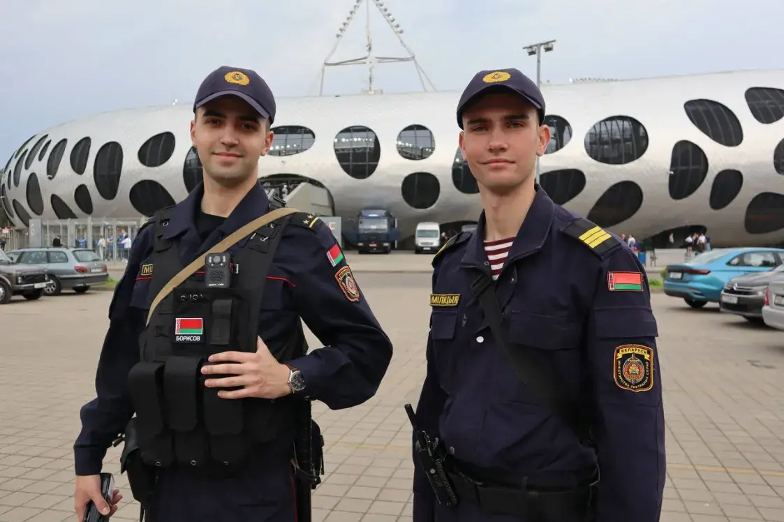 Футбол под дулами автоматов: атмосфера вокруг матча Беларусь-Казахстан. Фотофакт