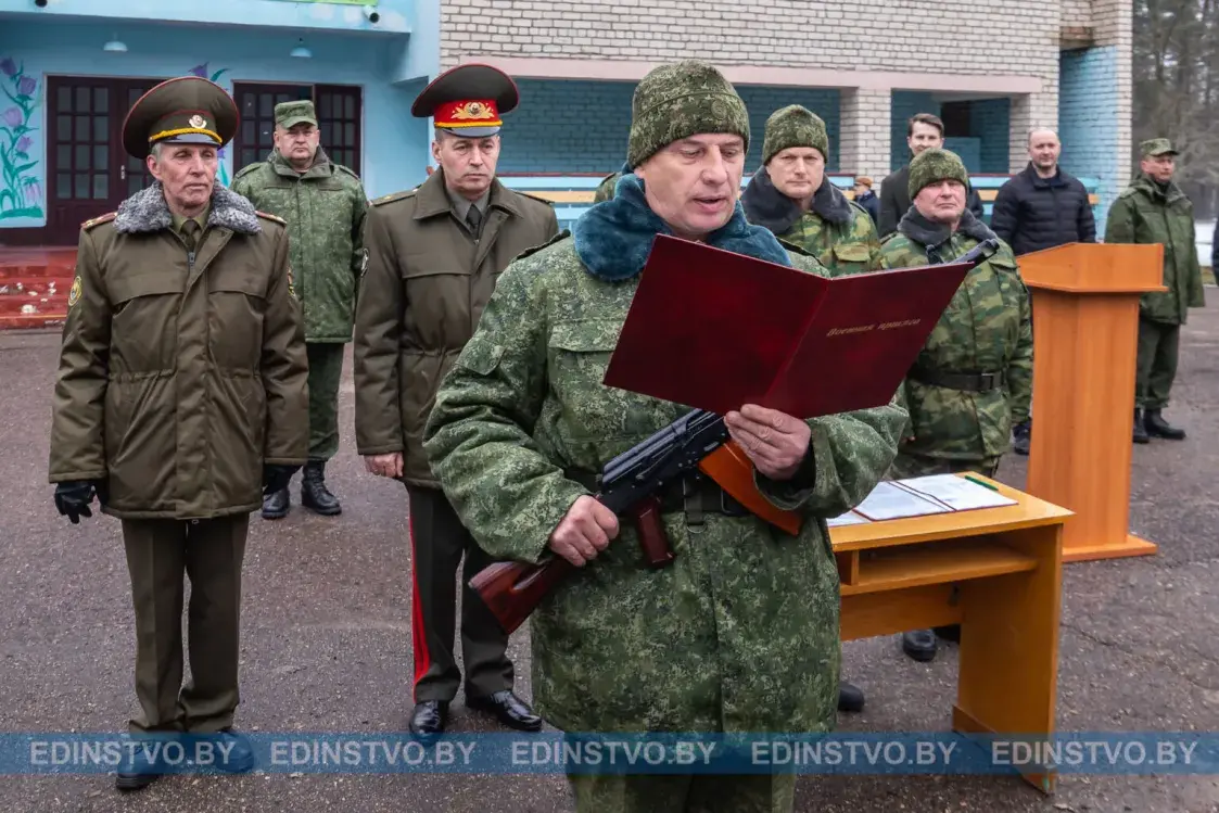 На Барысаўшчыне ў тэрвойсках прымалі вайсковую прысягу