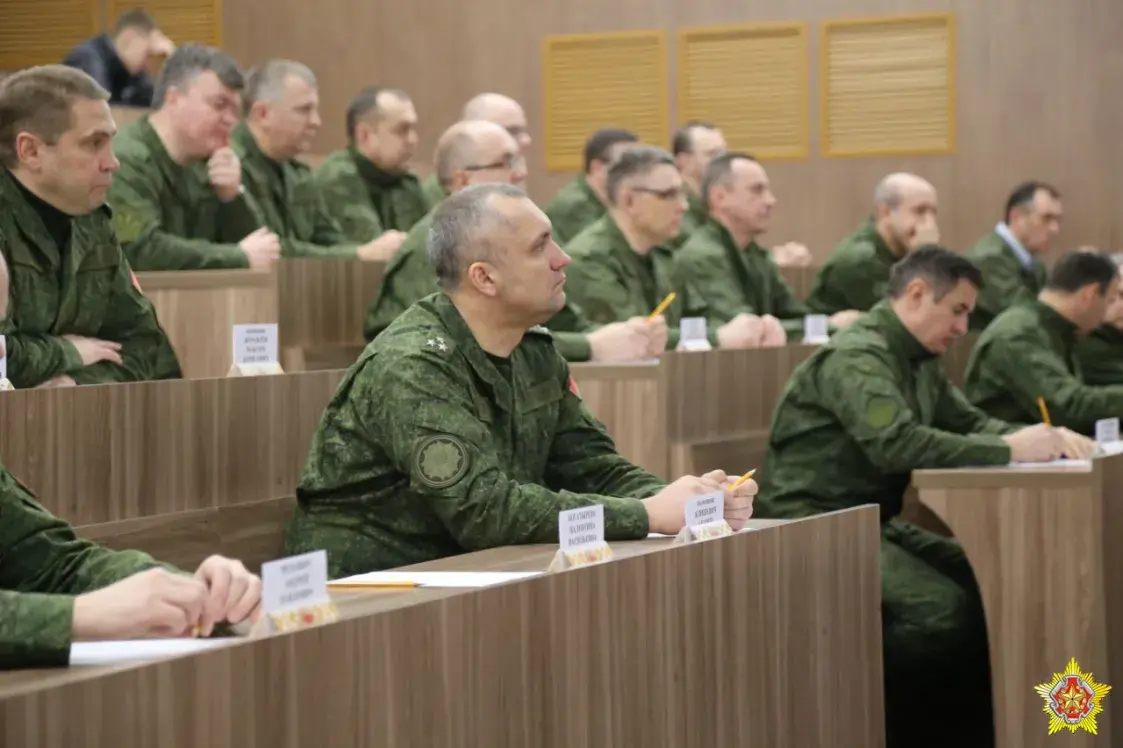 Рэктараў ВНУ выклікалі на заняткі па агнявой падрыхтоўцы