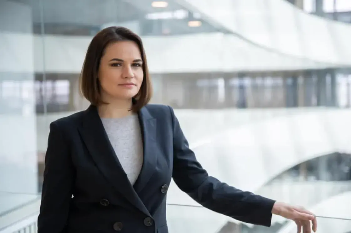 Ціханоўская закаціла скандал, Усава паставілі ў кут. Гісторыі пра першае каханне