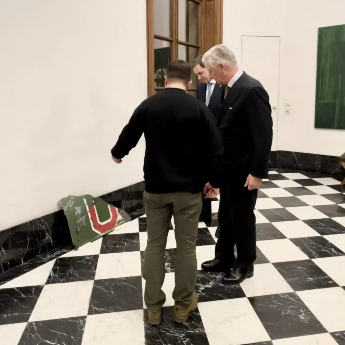 Ночные обстрелы Харькова и Запорожья, Зеленский в Брюсселе — 352-е утро войны