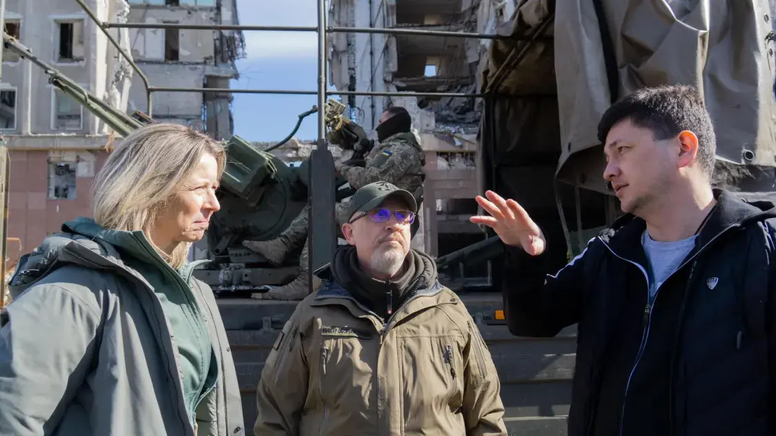 В Белгороде снова сработала ПВО и позиционные бои в Бахмуте — 385-е утро войны