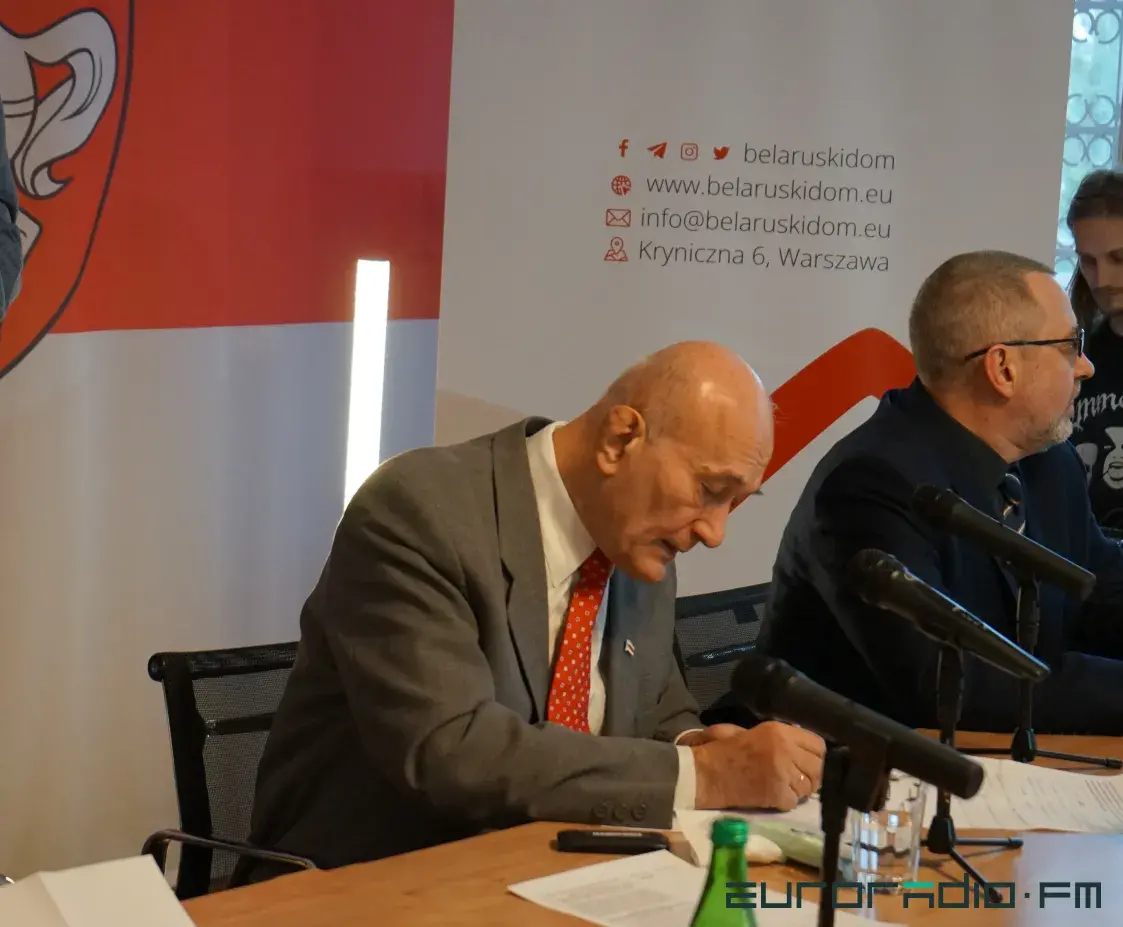 Репортаж с пресс-конференции Позняка, на которой никого не назвали агентом
