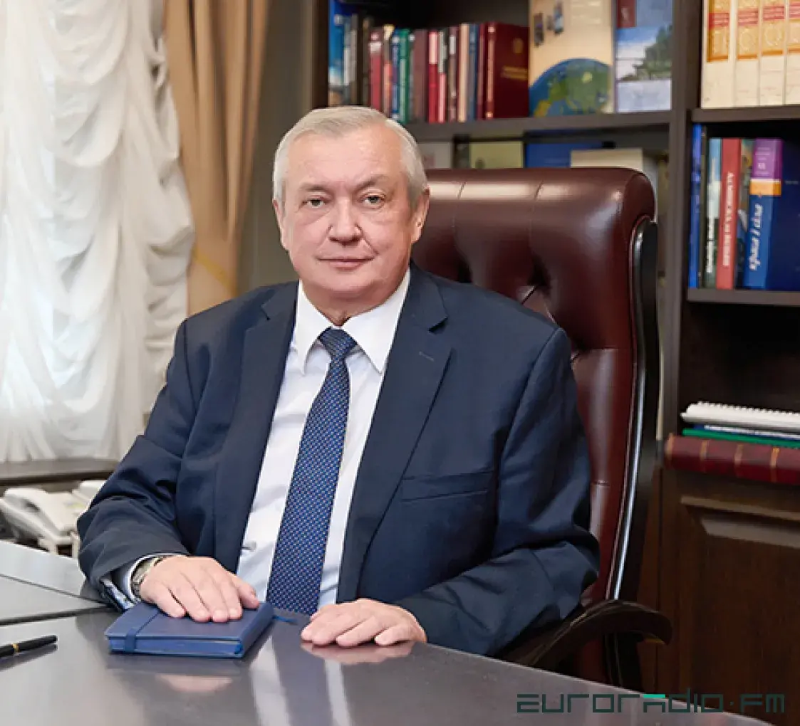 Экономист, военврач, начальник таможни — это управленцы в белорусском спорте
