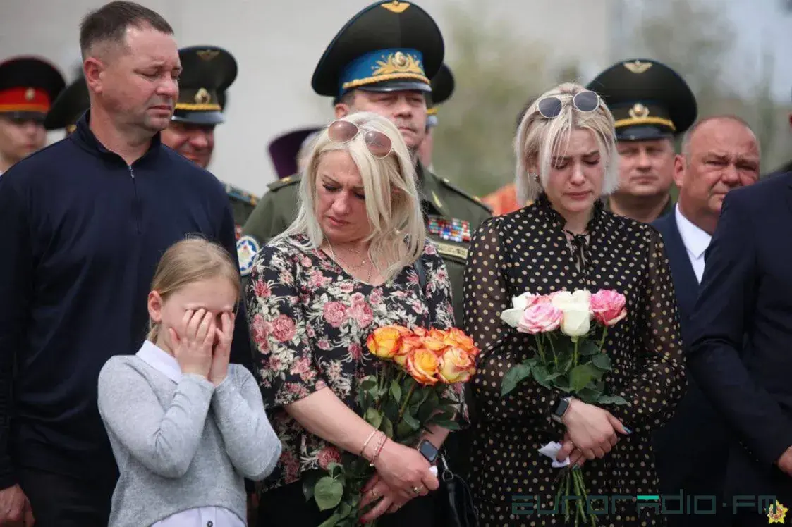 У Баранавічах адкрылі мемарыял у гонар загінулых лётчыкаў