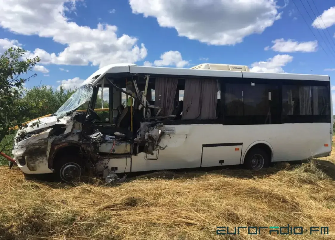 9 беларусаў пацярпелі ў аварыі аўтобуса і грузавіка ў Расіі