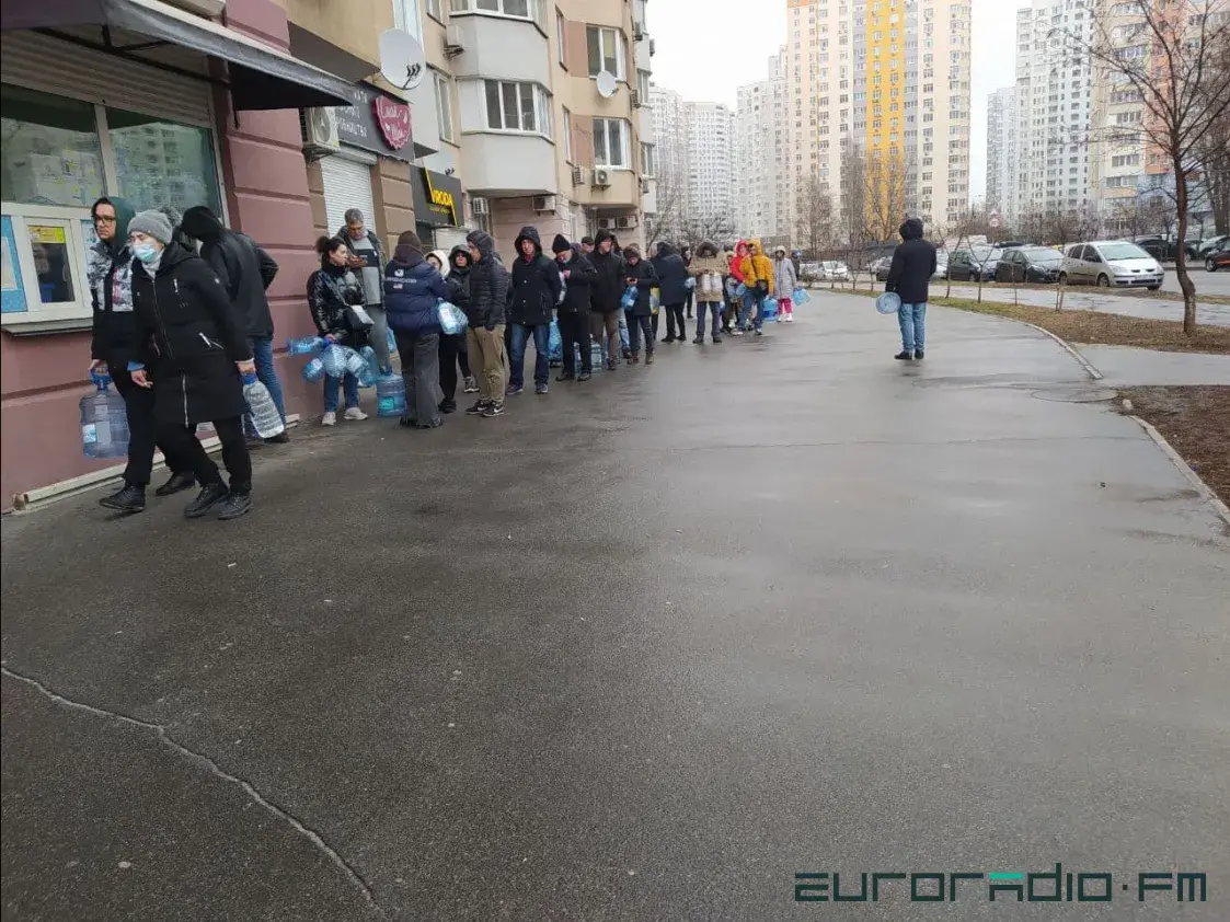Как за год изменилась жизнь уехавших и оставшихся в Украине белорусов