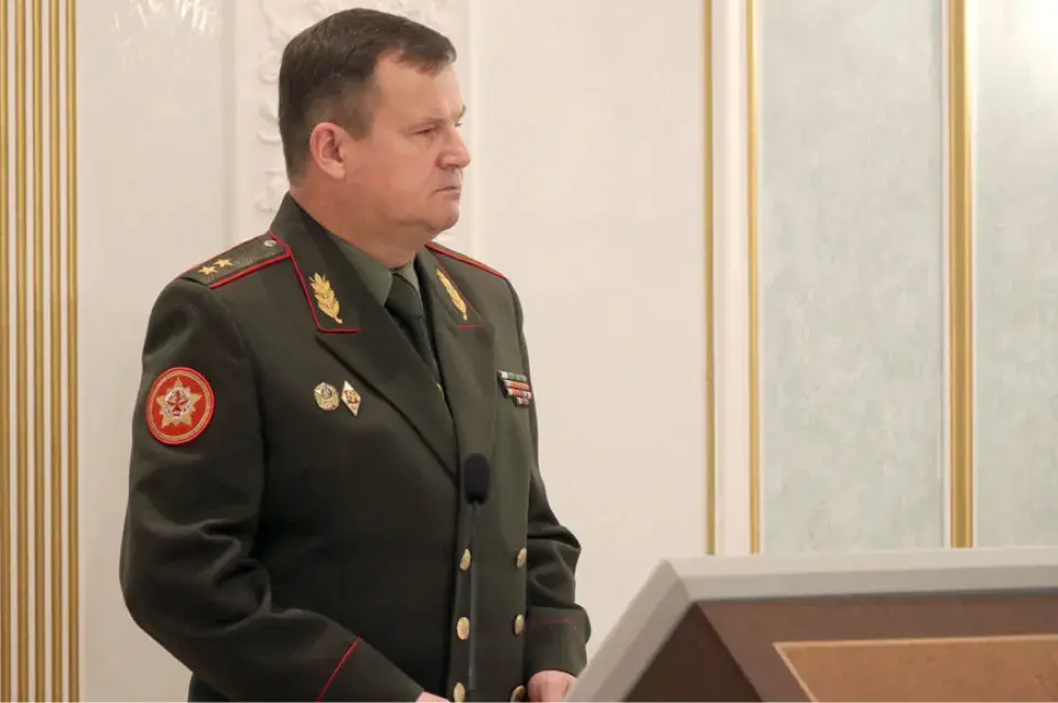 Лукашэнка зацвердзіў новы план абароны Беларусі