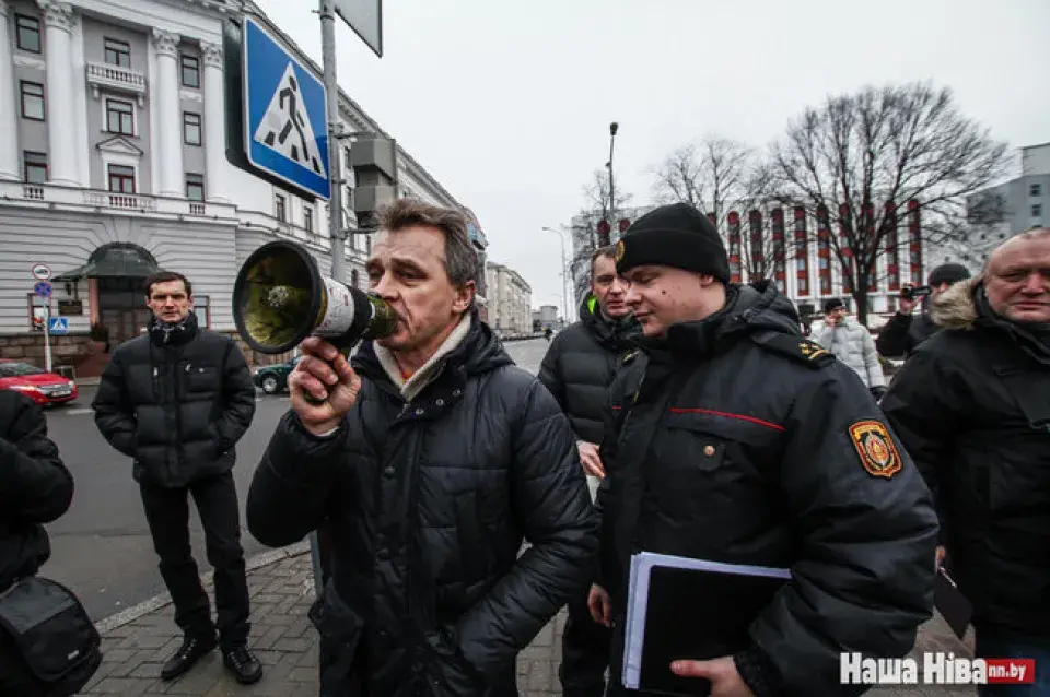 Каля Вярхоўнага суда ў Мінску прайшла акцыя пратэсту (фота, відэа)