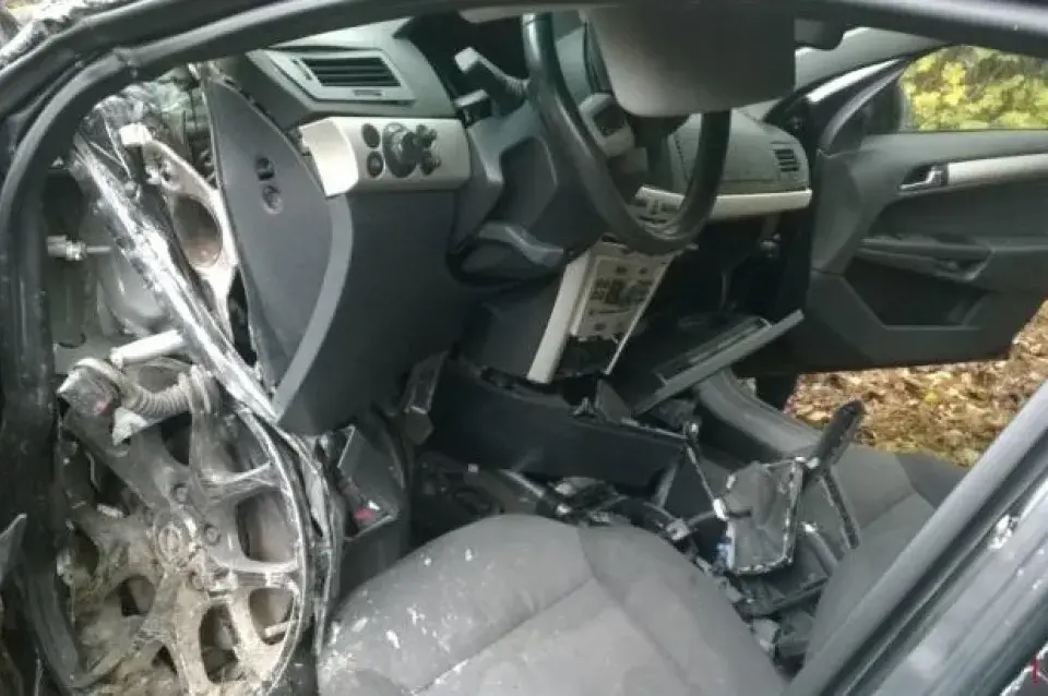 У Камянецкім раёне пасля ДТЗ кіроўцу даставалі з салону гідраўлічнымі нажніцамі