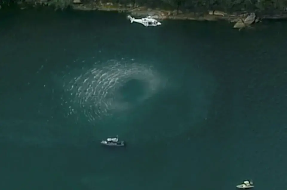 У Аўстраліі ў раку ўпаў самалёт, загінуў мільянер са сваёй сям’ёй