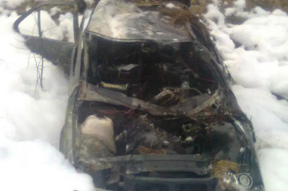 У Баранавіцкім раёне БМВ апынуўся ў кювеце, перакуліўся і загарэўся (фота)