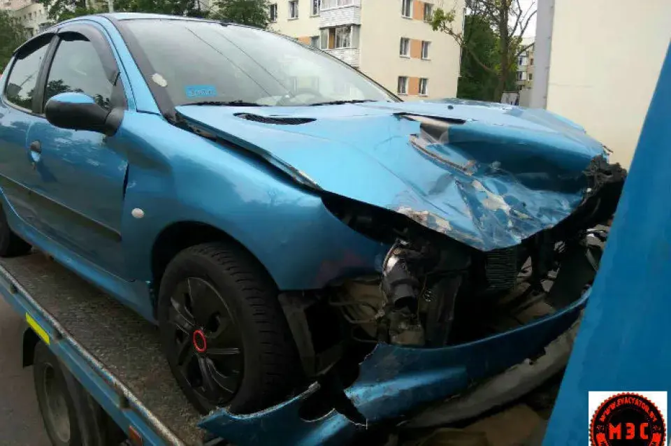 У Мінску на Арлоўскай вуліцы сутыкнуліся чатыры аўтамабілі (фота)