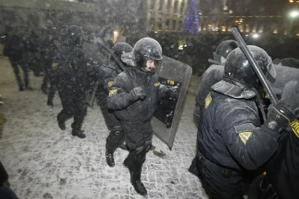"Даспехі" паліцыі на мітынгах у Малдове, Украіне, Арменіі і Беларусі