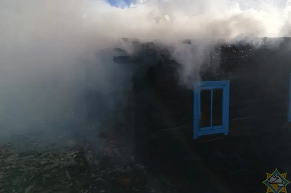 У Ганцавіцкім раёне ў доме згарэў мужчына — шукаў дакументы, не паспеў выйсці