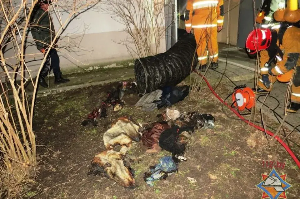 Позна ўвечары з дома ў Мінску эвакуявалі 30 чалавек (фота)