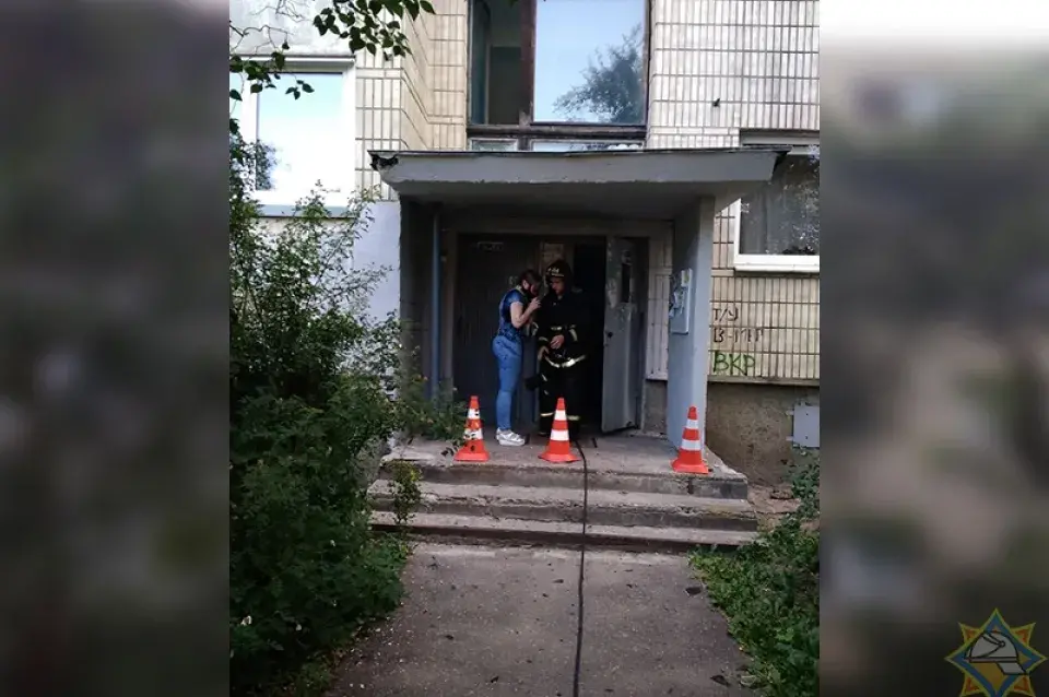 Мінчук на пажары з парэнчаў гаўбца прасіў дапамогі ў ратавальнікаў (відэа)