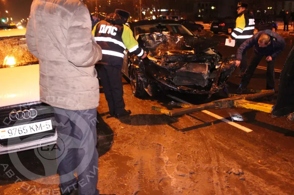 П'яны кіроўца на Opel пратараніў 10 машын, ёсць пацярпелыя (фота)