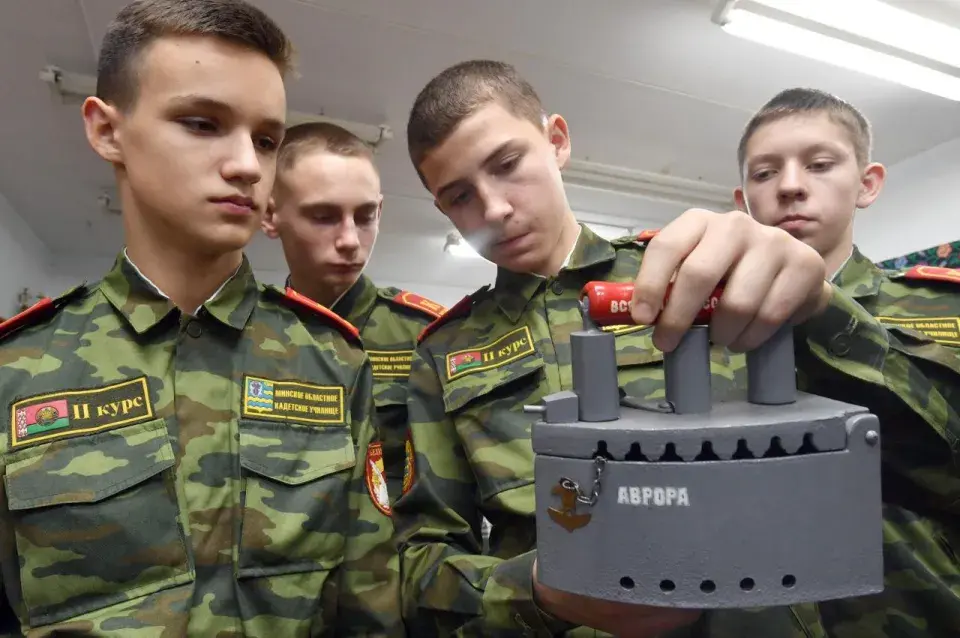 Больш за паўтысячы прасаў сабраў калекцыянер са Слуцка