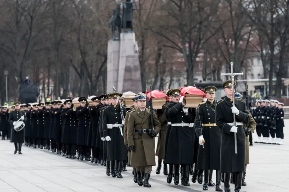 Як у Вільні развітваюцца з Каліноўскім і яго паўстанцамі. Фотарэпартаж