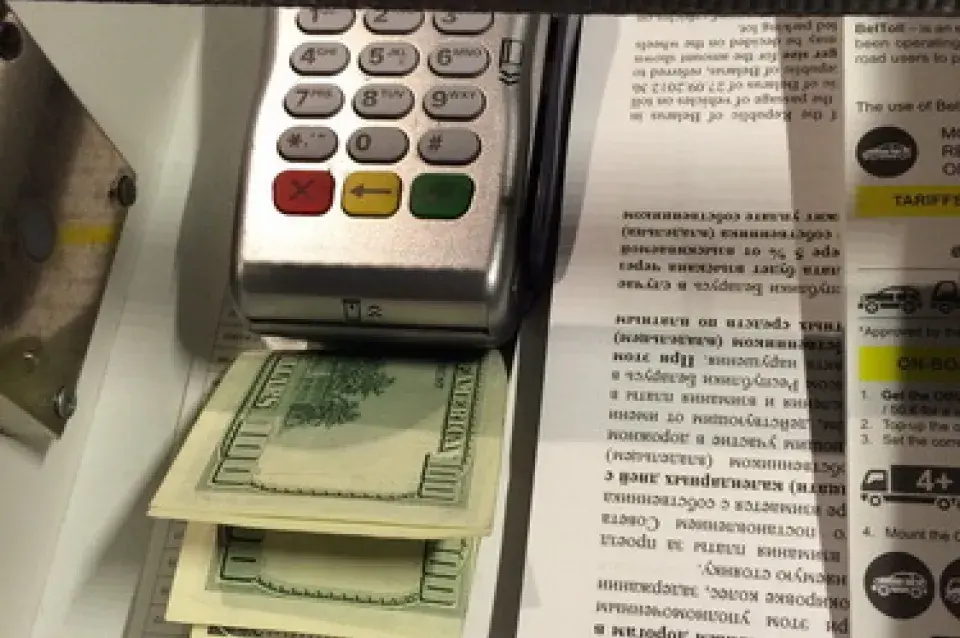 Затрымалі ІП, які спрабаваў даць хабар работніку транспартнай інспекцыі (фота)