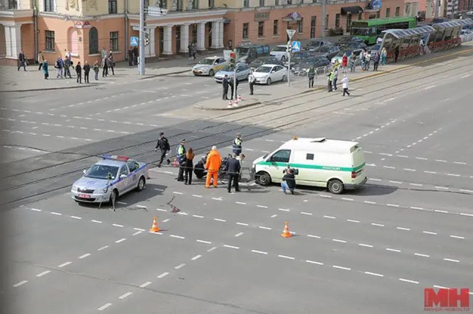Інспектар ДАІ, якога ў красавіку ў Мінску збіў байкер, апрытомнеў