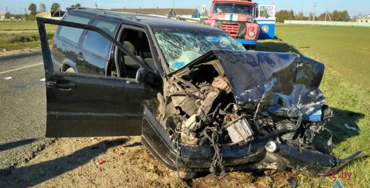 У Пухавіцкім раёне адбылося лабавое сутыкненне аўтамабіляў (фота)