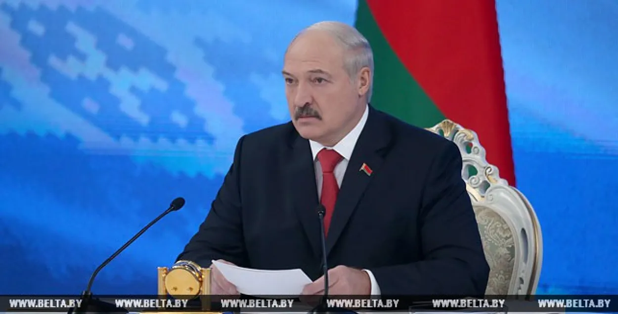 Лукашэнка: Ляцелі на адным крыле, куды прыляцелі, вы ведаеце...