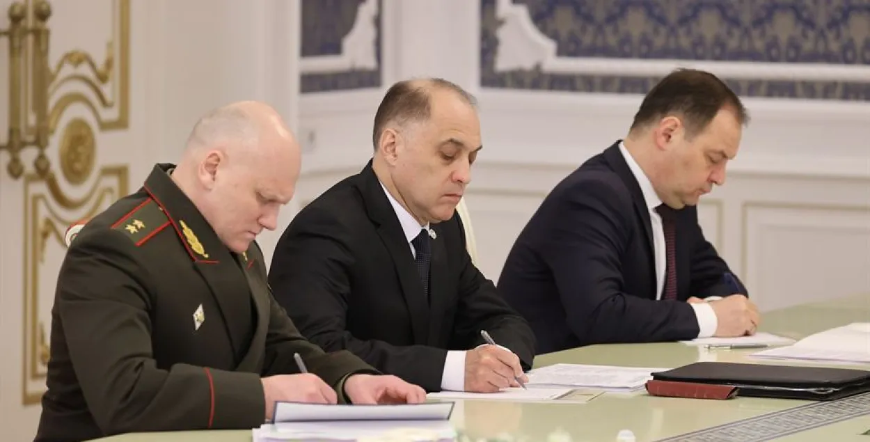 Силовики и премьер на совещании у Александра Лукашенко, 6 апреля 2021-го / БЕЛТА
