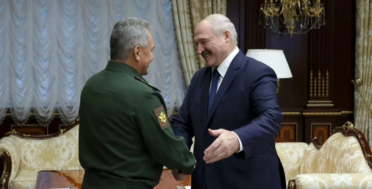 Сергей Шойгу и Александр Лукашенко / БЕЛТА