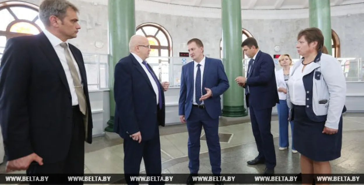 Першы намеснік прэм'ера: Паштальёны павінны стаць універсальнымі работнікамі
